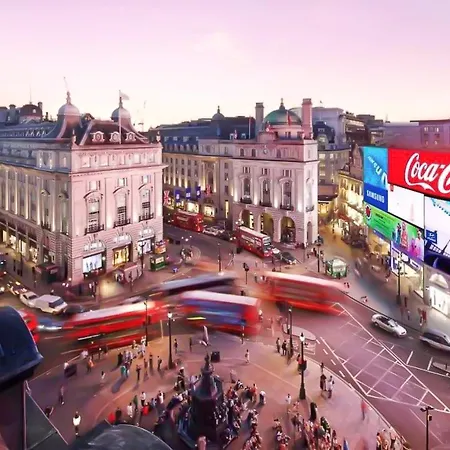 Sleep 6 Flat At Iconic Piccadilly Circus Vr6 Apartment